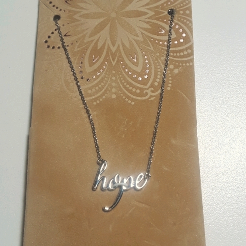 Pendant necklace
